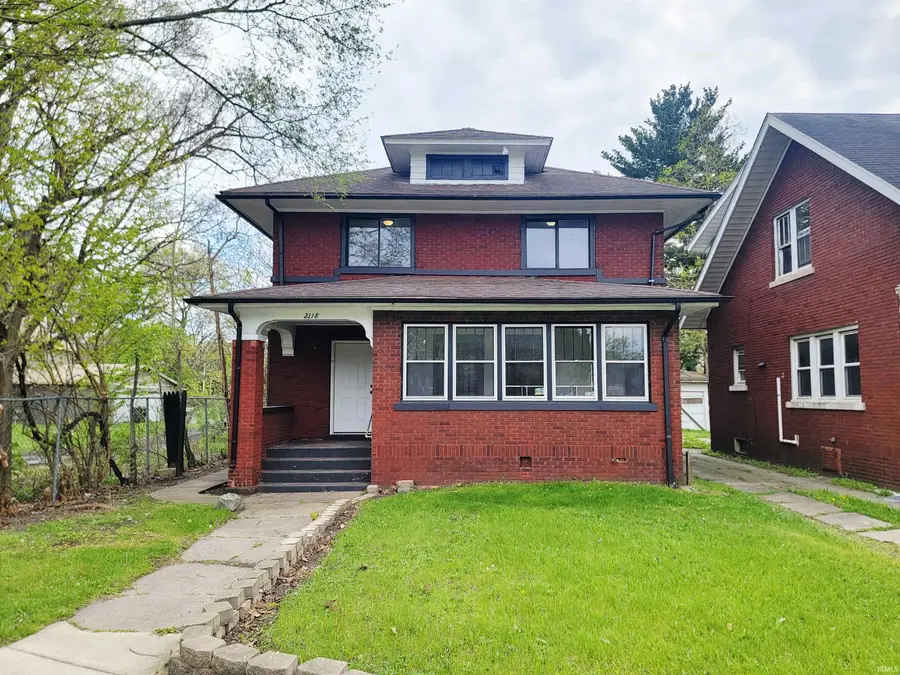 2118 Lincoln Way W, South Bend, IN 46628 - #2