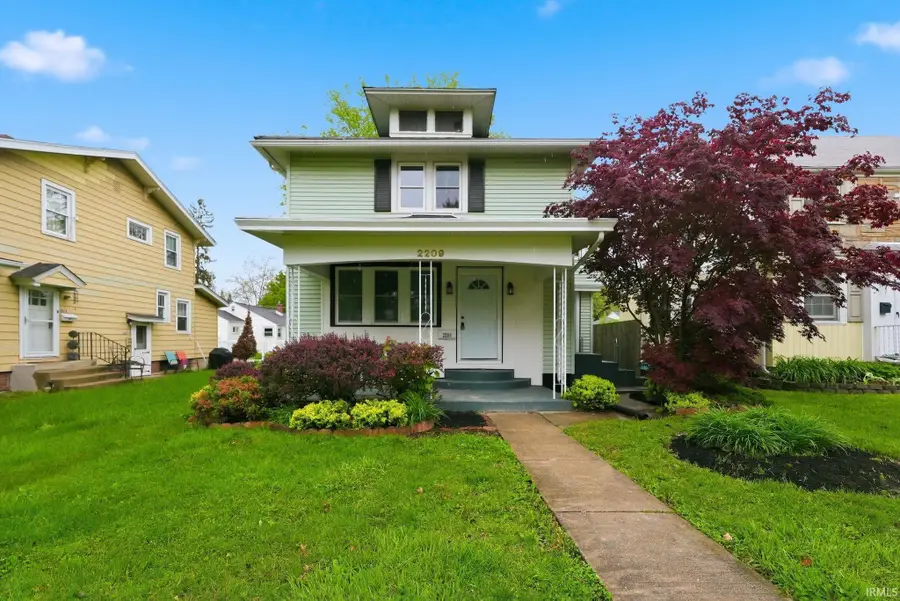 2209 Curdes Avenue, Fort Wayne, IN 46805 - #2