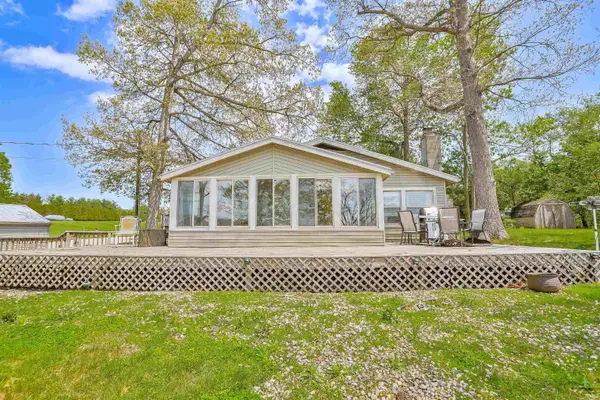 836 Chapman Lake Drive, Warsaw, IN 46582