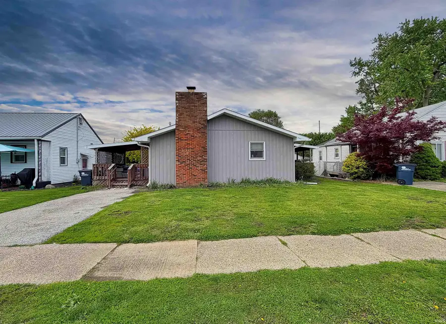 902 W Mcclurg Street, Frankfort, IN 46041 - #2