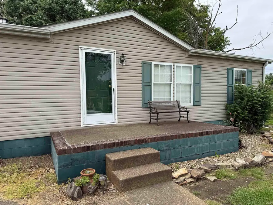1305 N Canal Street, Mount Vernon, IN 47620 - #2