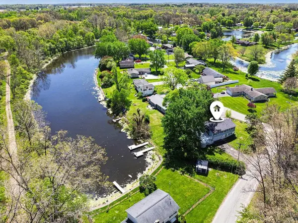 10787 N D Drive, Kendallville, IN 46755