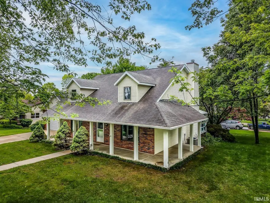 805 W Hedgewood Drive, Bloomington, IN 47403 - #2