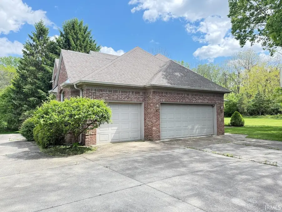 5401 W Deer Run Court, Muncie, IN 47304 - #3