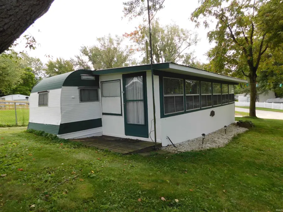 5246 W Warren Avenue, Silver Lake, IN 46982 - #2