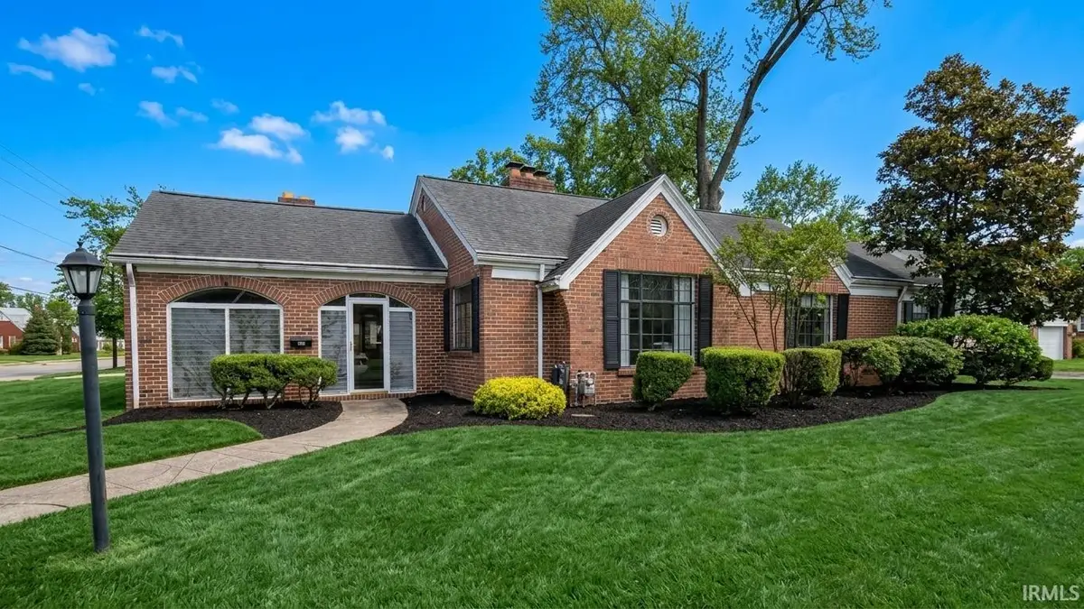 402 S Lincoln Park Drive, Evansville, IN 47714 - #1