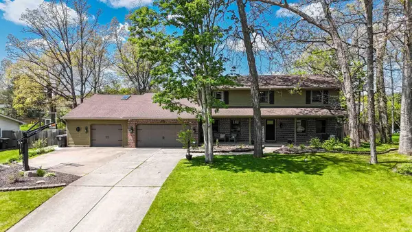 8209 Manor Drive, Fort Wayne, IN 46825
