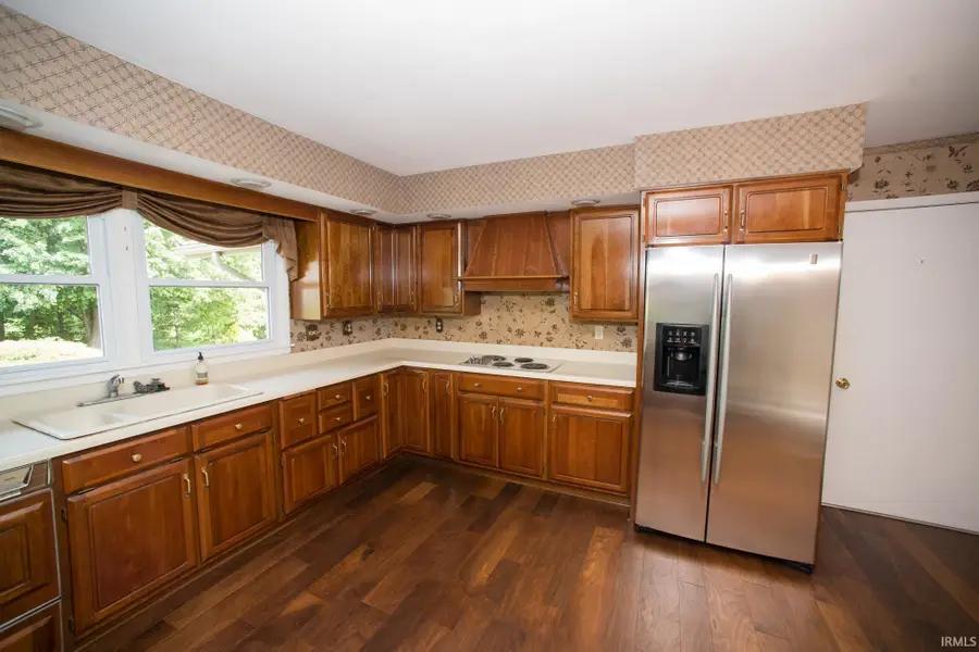 2267 E Navaho Drive, Vincennes, IN 47591 - #3