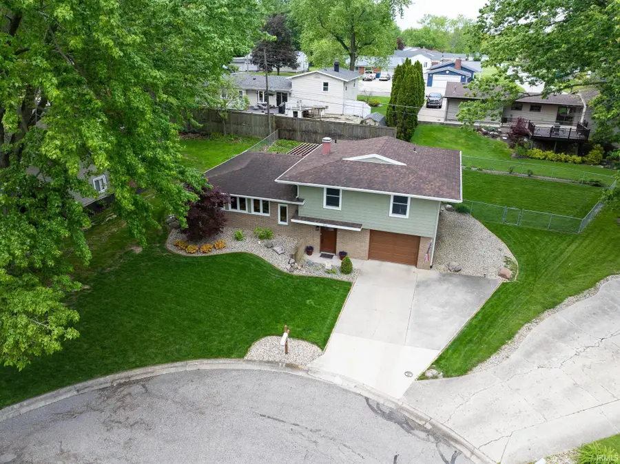 560 Sommers Avenue, Wabash, IN 46992 - #2