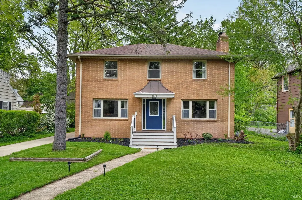 1846 College Street, South Bend, IN 46628 - #1
