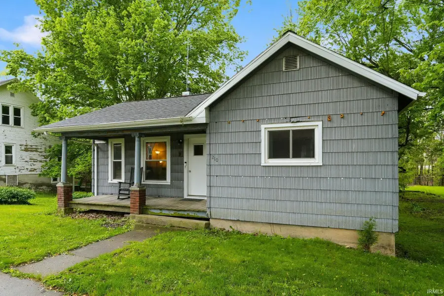 210 E North Street, Larwill, IN 46764 - #3