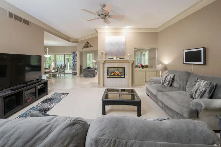 228 W Rue Dijon, Columbia City, IN 46725 - #2