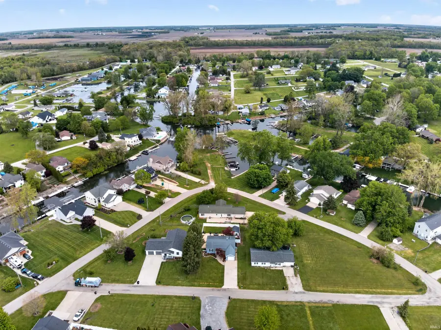 9202 E Lilac Lane, Cromwell, IN 46732 - #2
