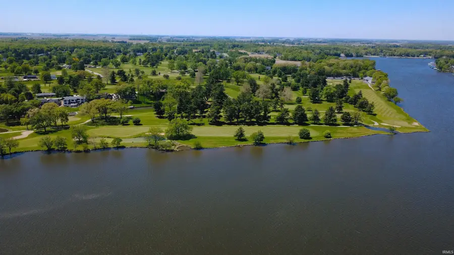 3456 N Shore Acres Court, Monticello, IN 47960 - #3