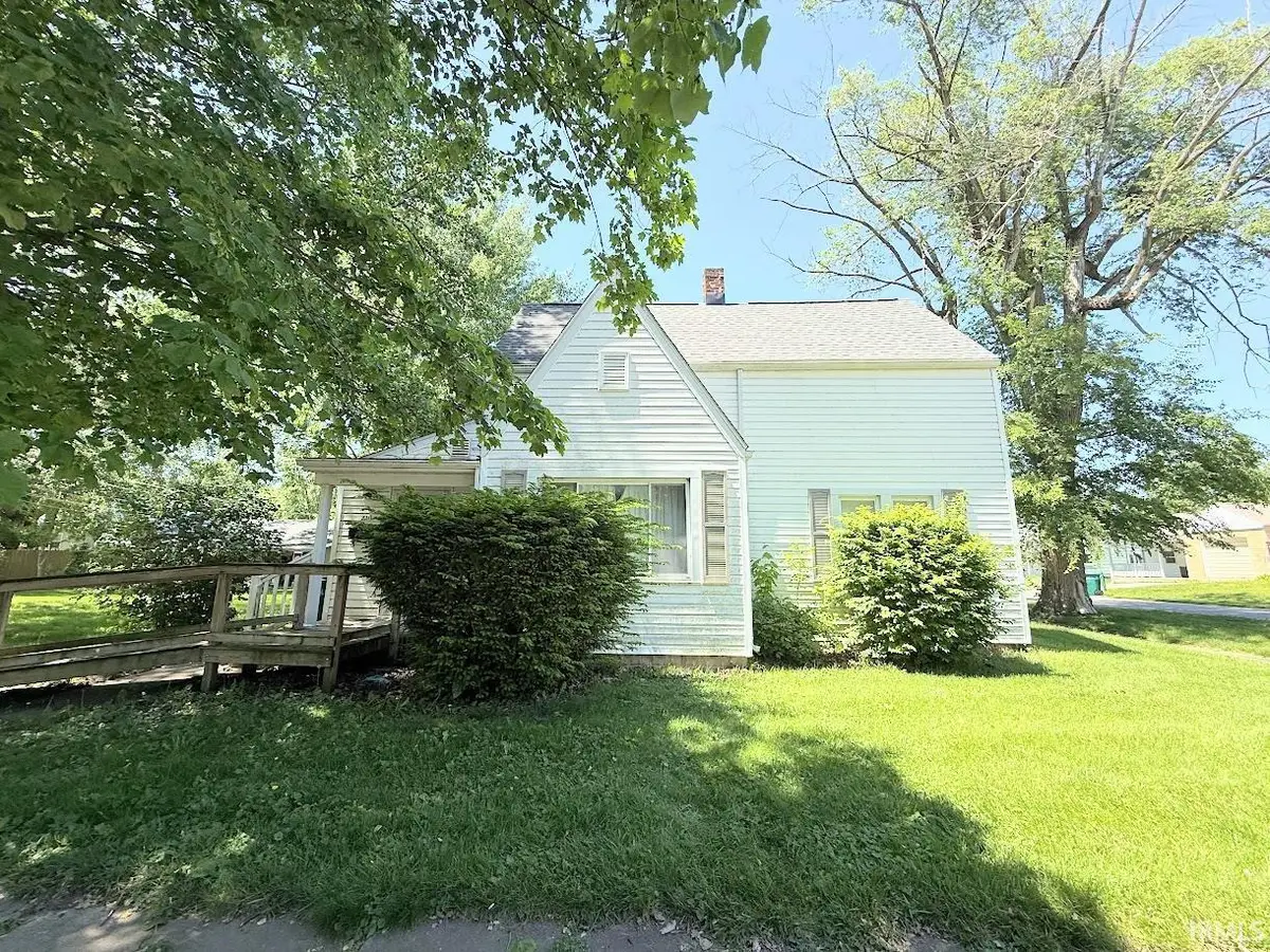 220 N Washington Street, Flora, IN 46929 - #1