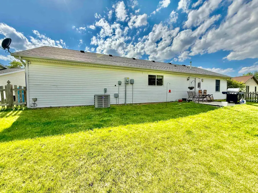 806 Deer Ridge Crossing, Auburn, IN 46706 - #3