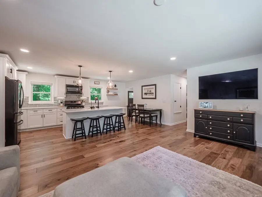 6410 Six School Road, Evansville, IN 47720 - #3