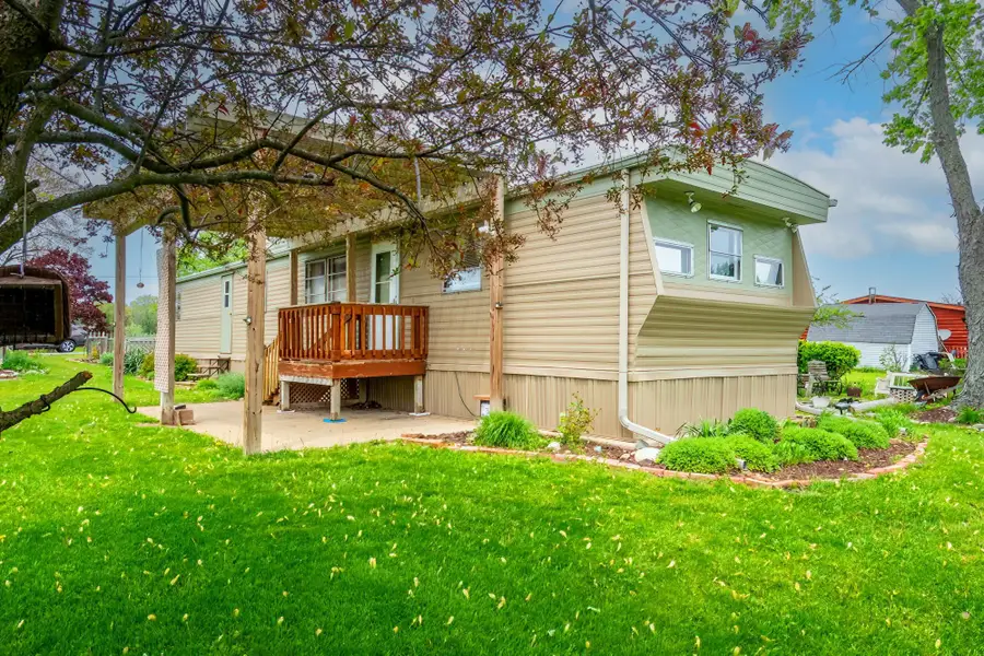 500 Lane 101 Long Beach Lake, Fremont, IN 46737 - #2