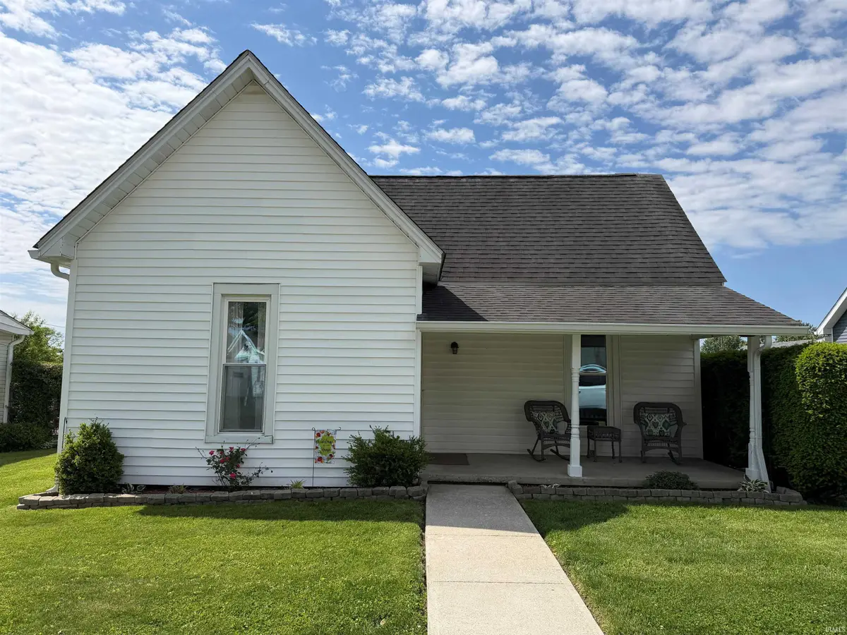 1518 20th Street, Bedford, IN 47421 - #1