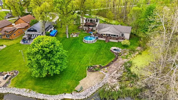 10105 N Eagle Island Road, Rome City, IN 46784