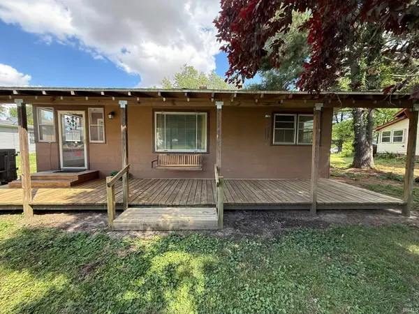 204 S Wabash Street, Oaktown, IN 47561