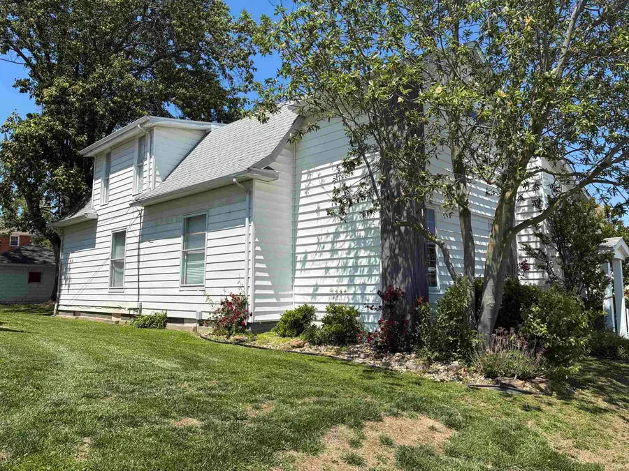 106 W 4th Street, Bicknell, IN 47512 - #2