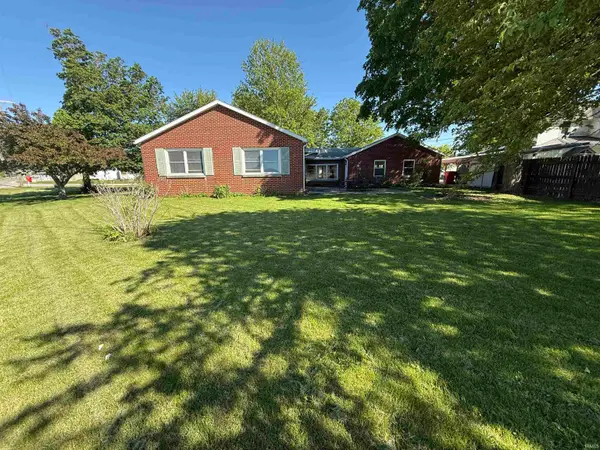 119 E Beckley Street, Royal Center, IN 46978