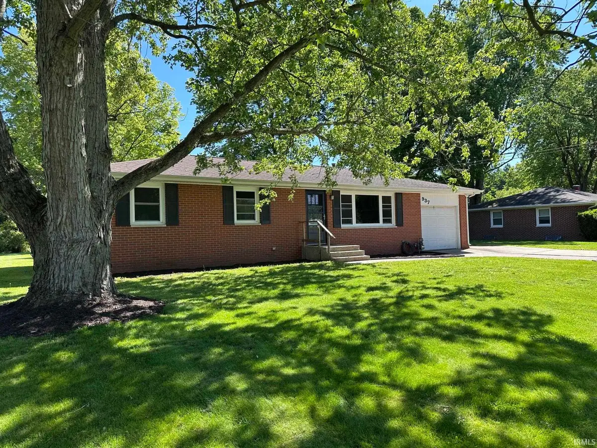 937 W 8th Street, Rochester, IN 46975 - #1