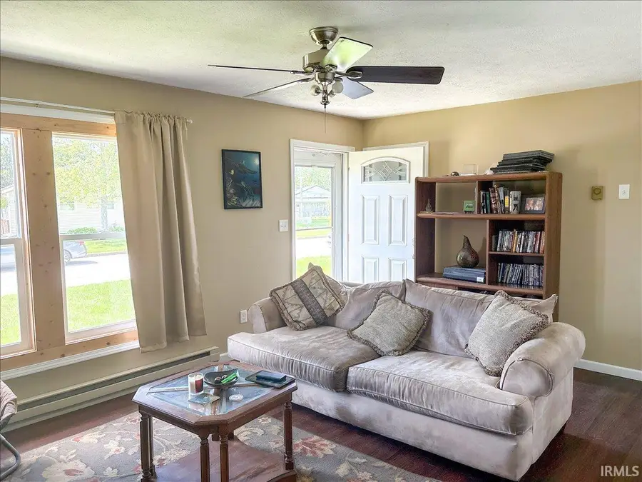 811 S Hemlock Trail, Winchester, IN 47394 - #3