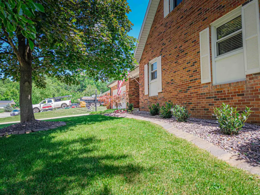 8103 Pine Creek Drive, Evansville, IN 47710 - #3