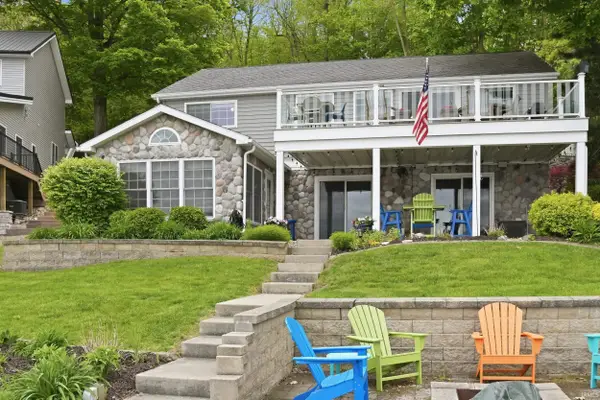 9715 E 645 S Road, Wolcottville, IN 46795