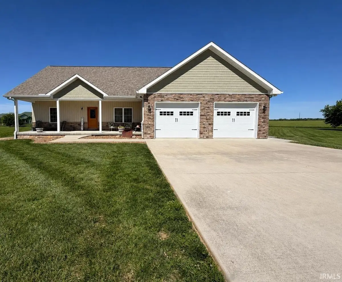 724 W Aspen Drive, Haubstadt, IN 47639 - #1