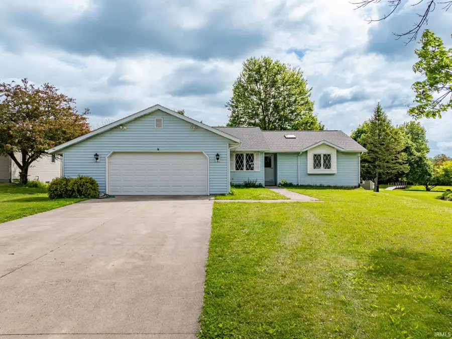 1704 N Thorn Tree Road, Muncie, IN 47304 - #2