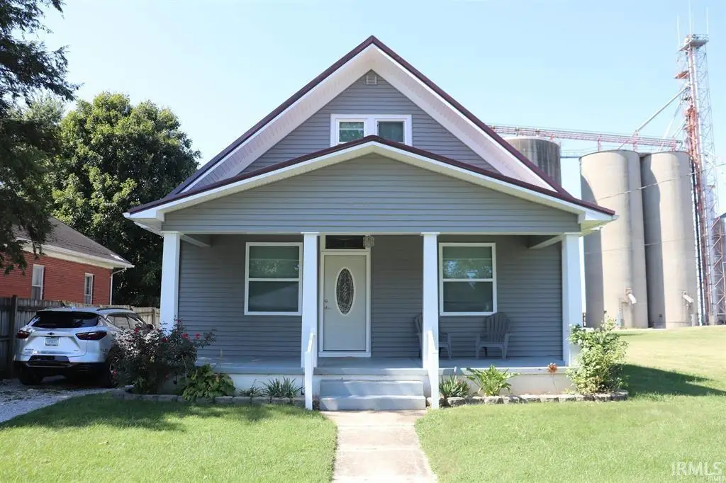 814 N Jackson Street, Huntingburg, IN 47542 - #1