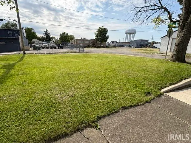 1201 S Mulberry Street, Muncie, IN 47302 - #3