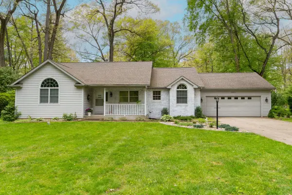 50605 Mohawk Drive, Granger, IN 46530