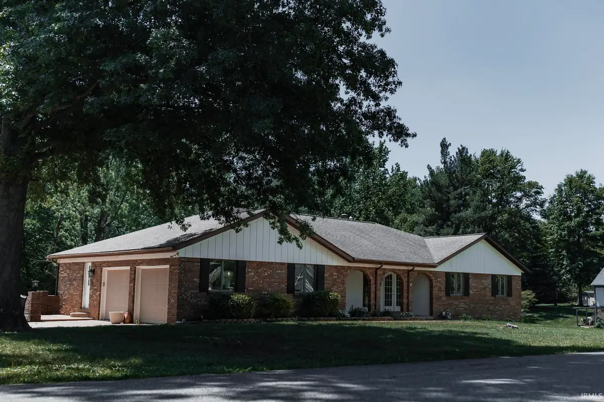 6511 Blue Spruce Drive, Newburgh, IN 47630 - #1