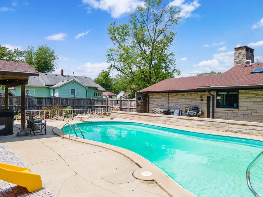 1118 E 33rd Street, Marion, IN 46953 - #3