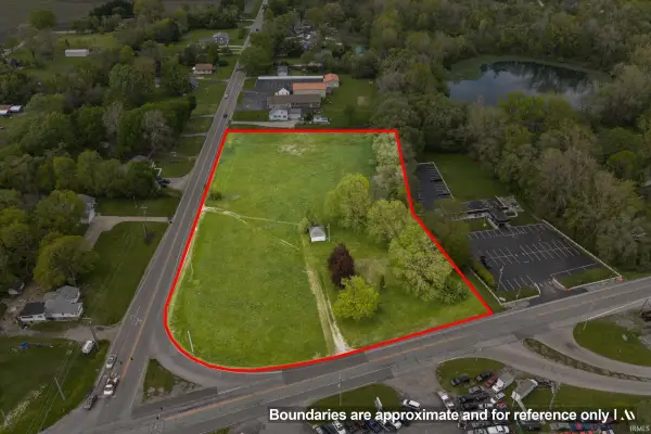 59374 Mayflower Road, South Bend, IN 46614