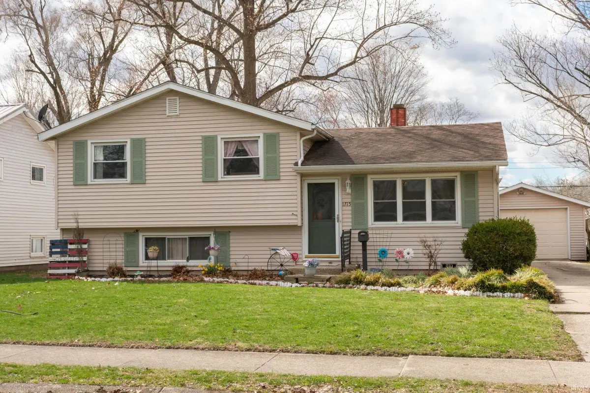 1715 Sterling Drive, South Bend, IN 46635 - #1