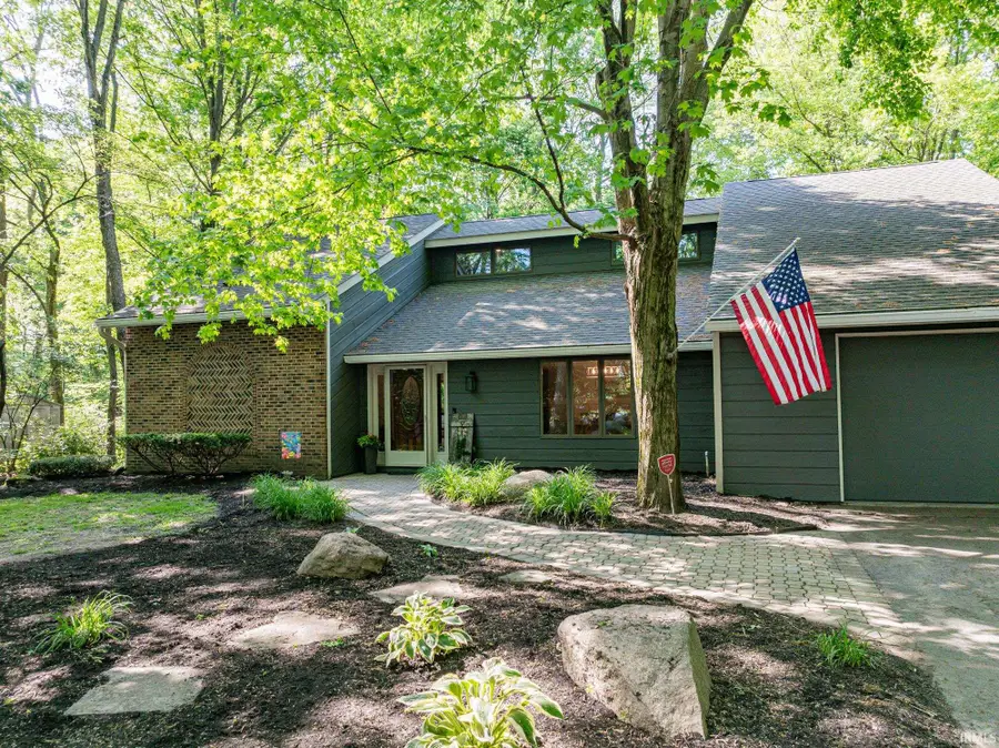 7509 W River Rd, Yorktown, IN 47396 - #2