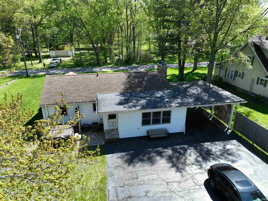 511 E Patterson Street, Lakeville, IN 46536 - #2