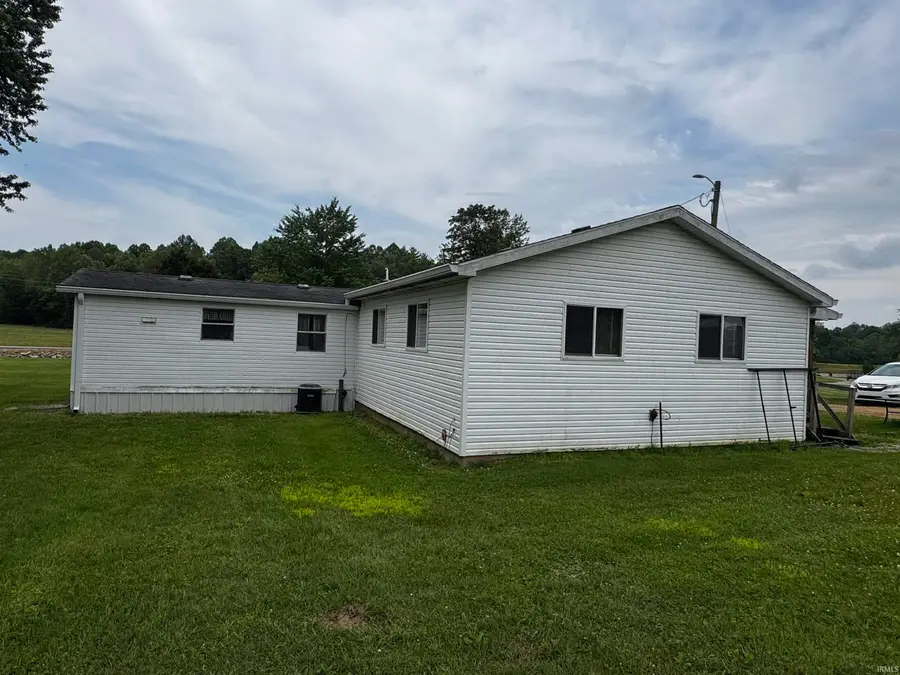 2 E Calvertville Road, Bloomfield, IN 47424 - #2