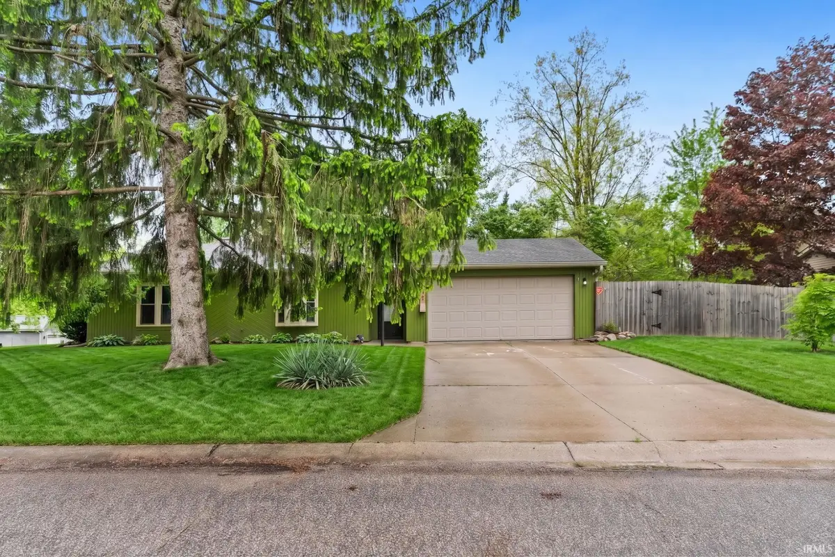 5932 Horseshoe Bend, Fort Wayne, IN 46825 - #1