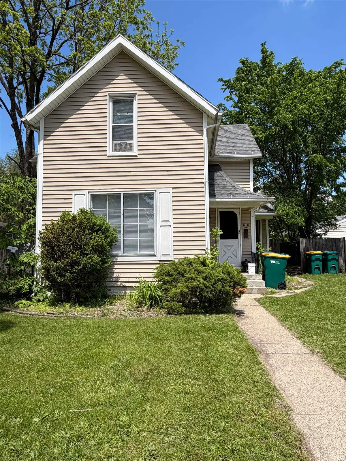 810 E 3rd Street, Mishawaka, IN 46544 - #1