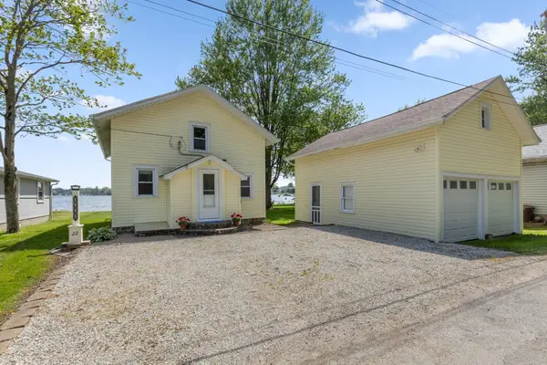 8980 E 430 S, Wolcottville, IN 46795
