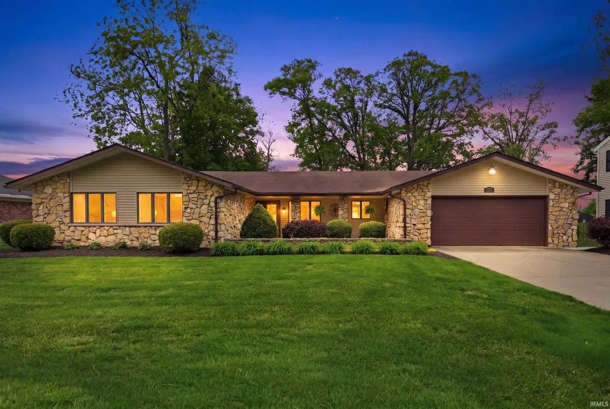 2215 W Woodmont Drive, Muncie, IN 47304 - #1