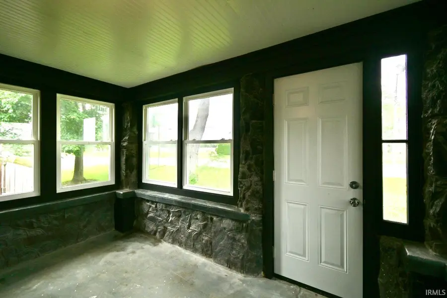 521 E Jackson Street, Mulberry, IN 46058 - #2