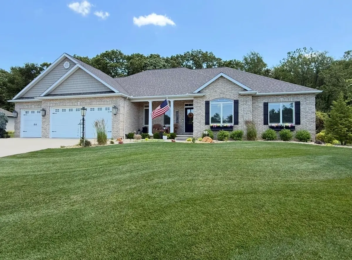 133 E Barrington Place, Warsaw, IN 46582 - #1