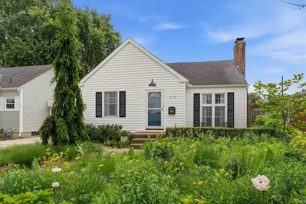 710 E Eckman Street, South Bend, IN 46614